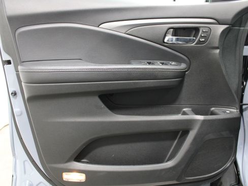 Used 2022 Honda Ridgeline RTL-E image 11