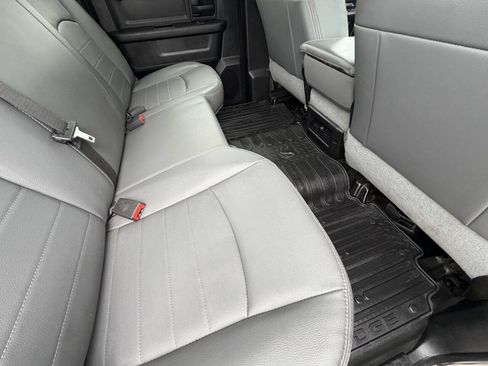 Used 2018 RAM 2500 Tradesman w/ Chrome Appearance Group RWD image 15