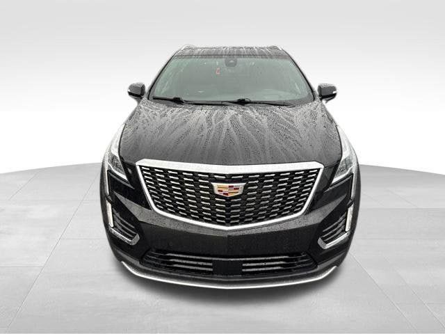 Used 2023 Cadillac XT5 Premium Luxury w/ Technology Package AWD/4WD image 2