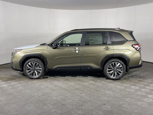 New 2025 Subaru Forester Touring image 3