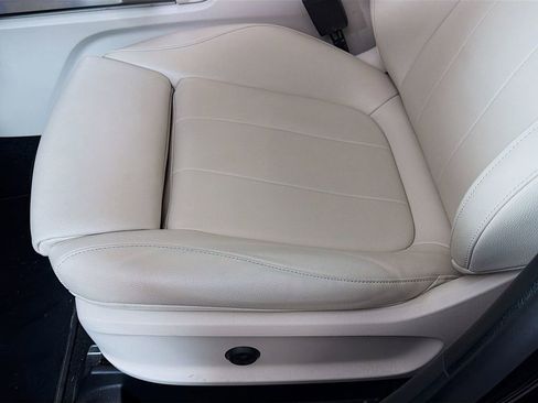 Certified 2023 Mercedes-Benz GLB 250 4MATIC image 21