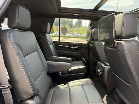Used 2024 GMC Yukon Denali w/ Denali Reserve Package AWD/4WD image 28