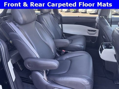 Used 2022 Kia Carnival SX Prestige image 19
