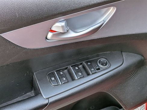 Used 2023 Kia Forte LXS image 11