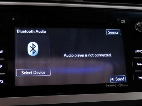 Used 2017 Subaru Outback 2.5i Touring AWD/4WD image 26