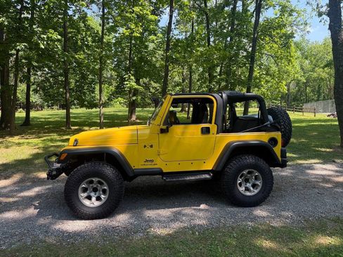 Used 2003 Jeep Wrangler X AWD/4WD image 3