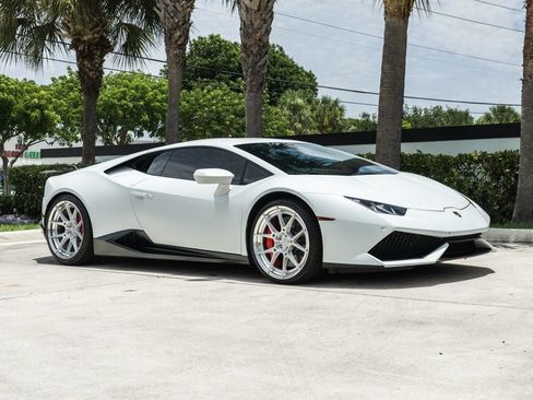 Used 2015 Lamborghini Huracan LP 610-4 AWD/4WD image 11