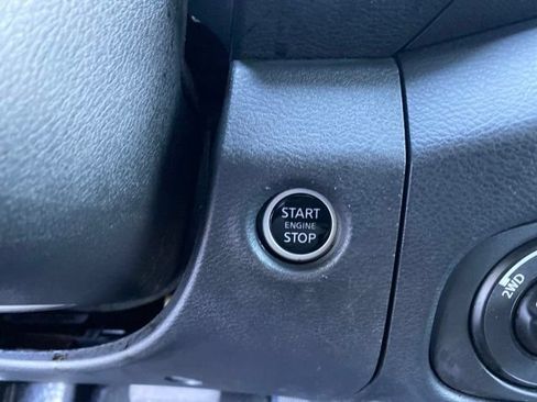 Used 2023 Nissan Frontier SV AWD/4WD image 25