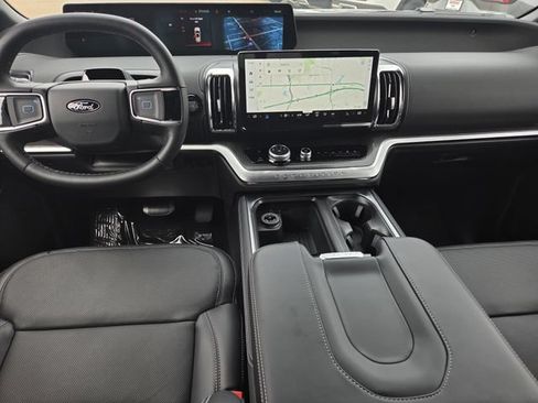 New 2026 Ford Expedition Platinum w/ Stealth Performance Package AWD/4WD image 5