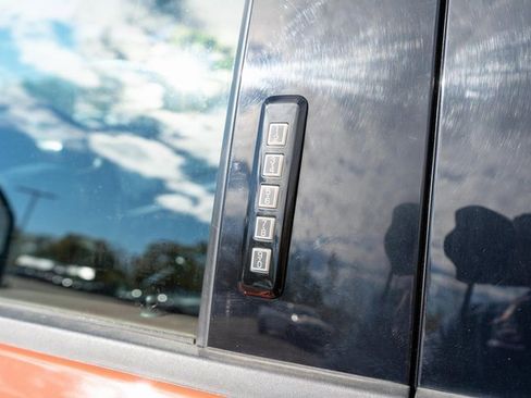 Used 2022 Ford F150 Lariat w/ Equipment Group 502A High image 16