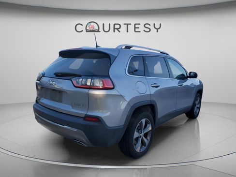 Used 2020 Jeep Cherokee Limited image 3