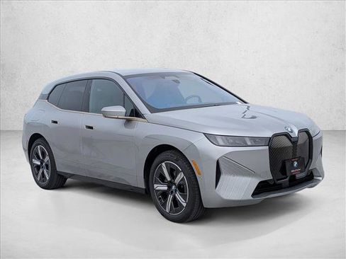 Used 2026 BMW iX xDrive45 image 3