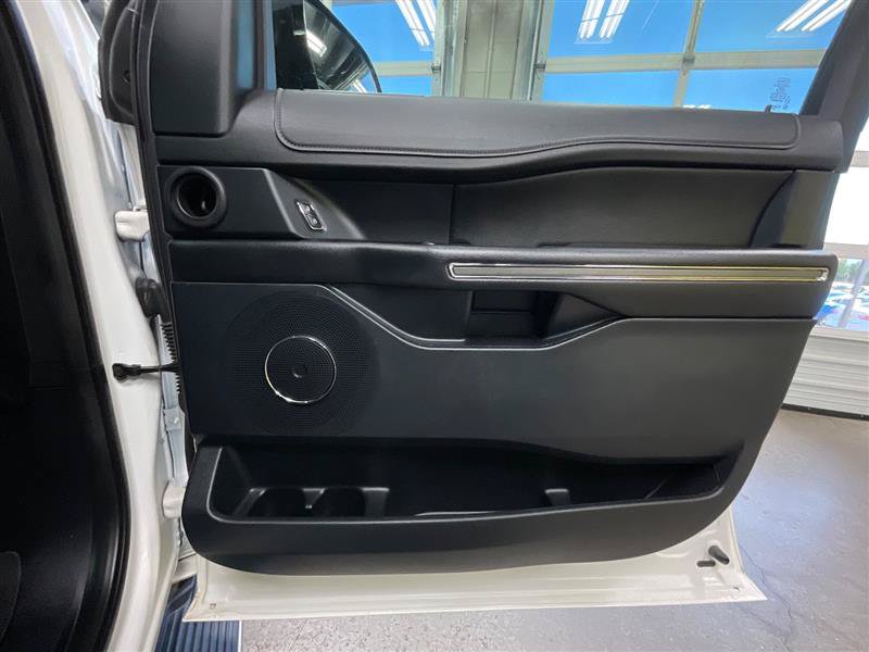 Used 2020 Ford Expedition XLT w/ Equipment Group 202A RWD image 28