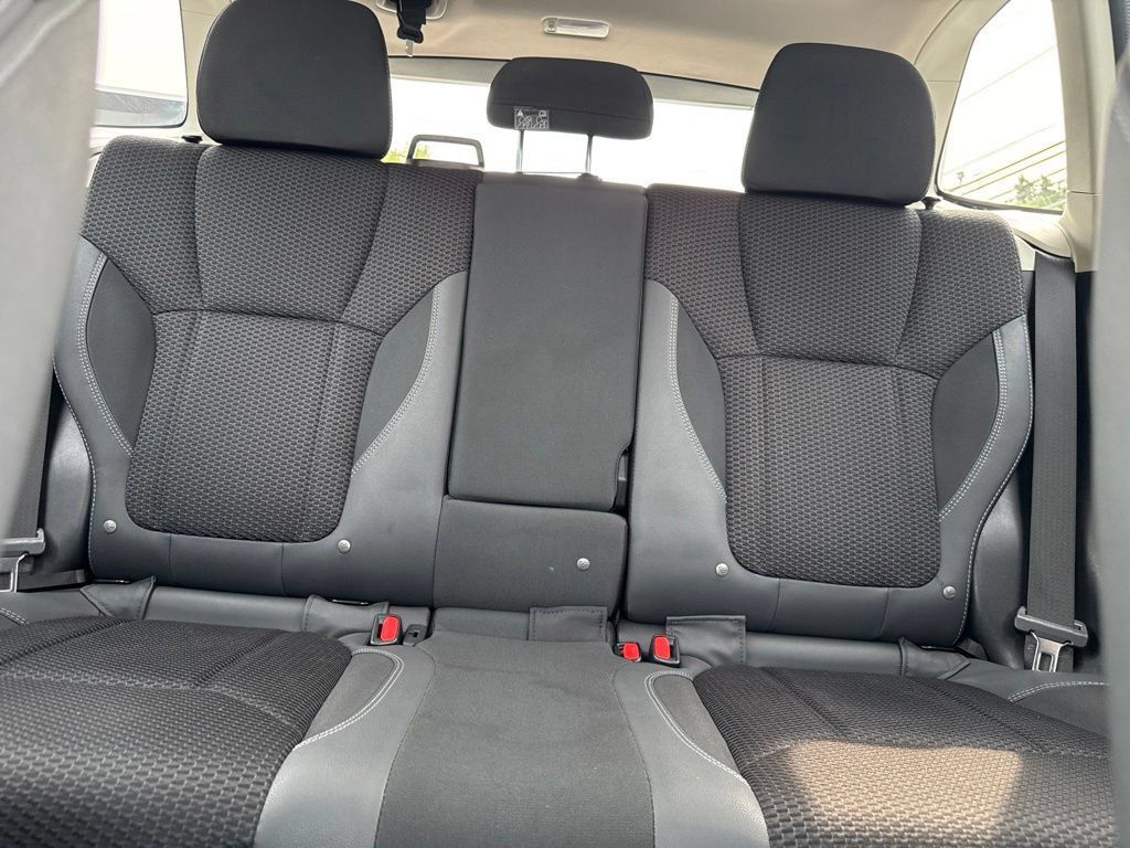 Used 2019 Subaru Forester Premium AWD/4WD image 24