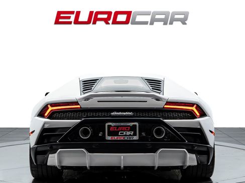 Used 2021 Lamborghini Huracan EVO RWD image 4