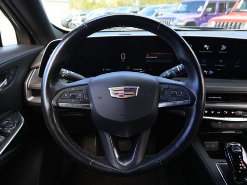Used 2024 Cadillac XT4 Premium Luxury image 11