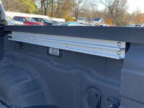 Used 2023 Nissan Frontier PRO-4X w/ Pro-4X Premium Package image 45