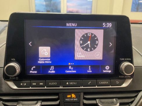 Used 2024 Nissan Altima 2.5 SV image 30