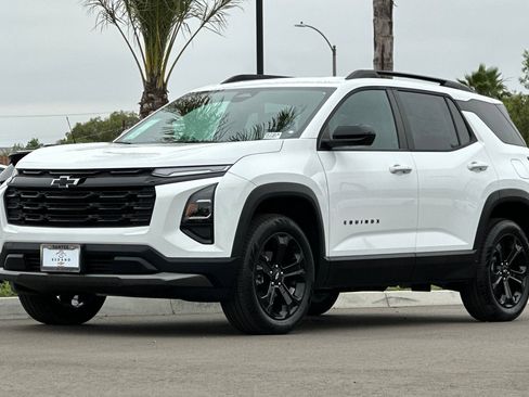 New 2026 Chevrolet Equinox LT w/ Convenience Package II AWD/4WD image 8