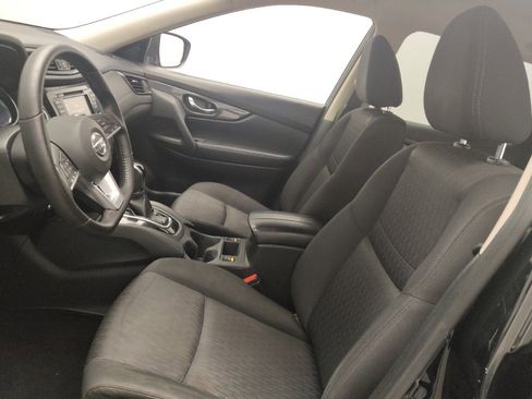 Used 2020 Nissan Rogue SV AWD/4WD image 17