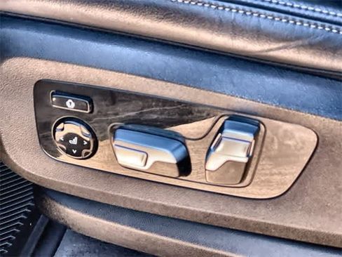 Used 2022 BMW X5 sDrive40i w/ M Sport Package image 31