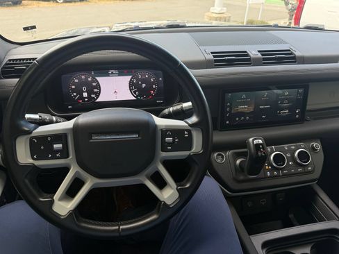 Used 2021 Land Rover Defender 110 X-Dynamic SE AWD/4WD image 14
