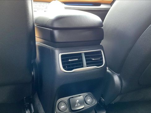 Used 2021 Hyundai Santa Fe Calligraphy AWD/4WD image 39