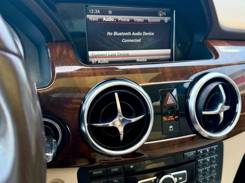 Used 2013 Mercedes-Benz GLK 350 4MATIC image 22