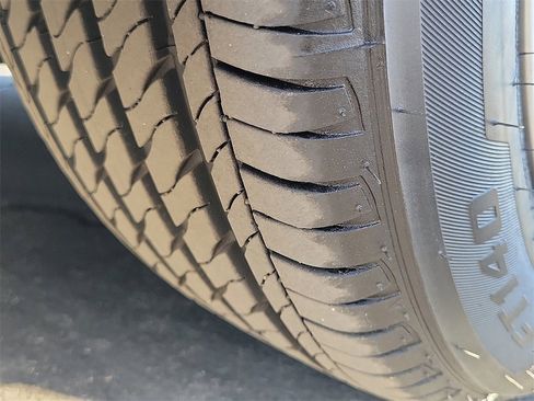 Used 2025 Toyota Camry LE image 27