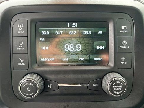 Used 2016 Jeep Renegade Trailhawk w/ Premium Trailhawk Package AWD/4WD image 20