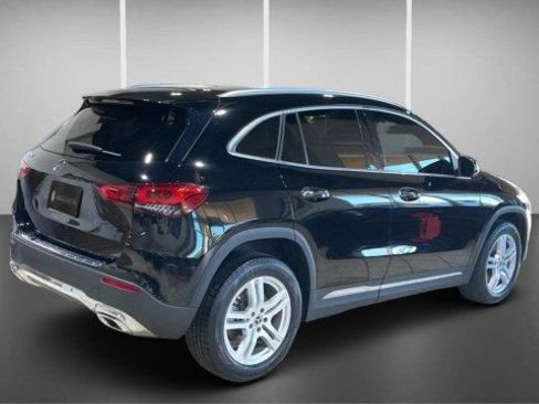 Used 2022 Mercedes-Benz GLA 250 w/ Premium Package Lite image 6