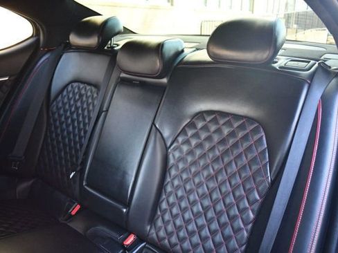 Used 2019 Genesis G70 2.0T Advanced w/ Sport Package image 36