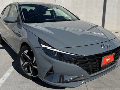 Used 2022 Hyundai Elantra SEL w/ Convenience + Premium Package