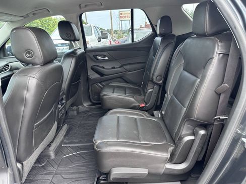 Used 2020 Chevrolet Traverse RS w/ LPO, Floor Liner Package AWD/4WD image 18