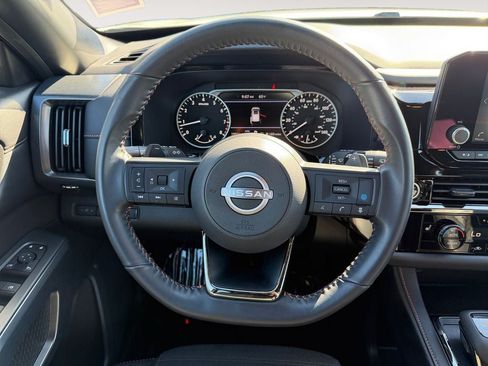 Used 2024 Nissan Pathfinder Rock Creek AWD/4WD image 13
