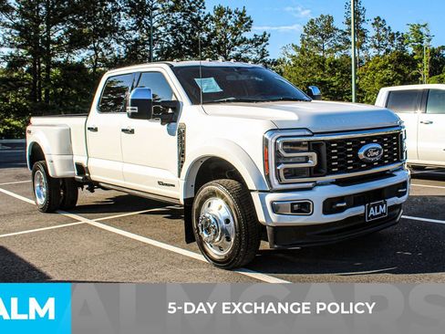 Used 2023 Ford F450 Platinum w/ FX4 Off-Road Package AWD/4WD image 4