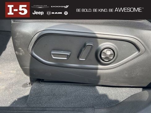 New 2025 Jeep Grand Cherokee Limited 4xe image 21