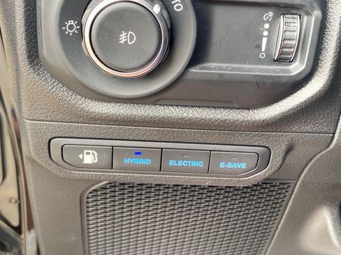 Used 2025 Jeep Wrangler Unlimited Sport S 4xe AWD/4WD image 22