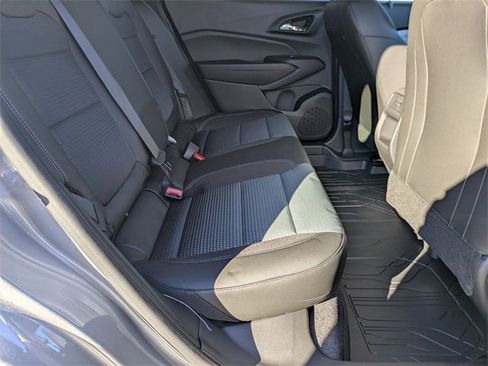 New 2026 Chevrolet Trax LT w/ Sunroof Package image 32