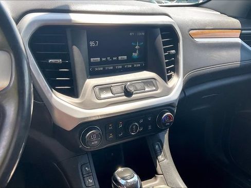 Used 2017 GMC Acadia SLE FWD image 33
