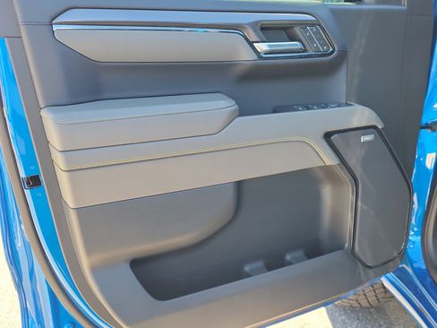 Used 2023 Chevrolet Silverado 1500 ZR2 w/ Technology Package image 19