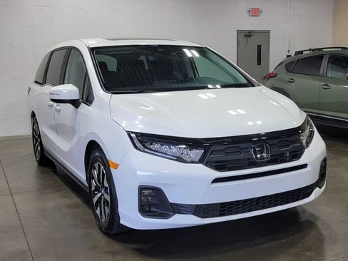 Certified 2026 Honda Odyssey EX-L image 4