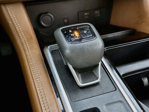 Used 2023 Nissan Pathfinder Platinum w/ Cargo Package image 19