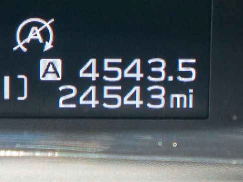 Used 2024 Subaru Crosstrek 2.0i AWD/4WD image 17