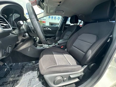 Used 2018 INFINITI QX30 FWD image 14