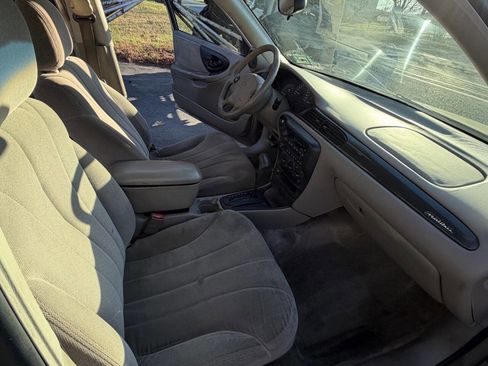 Used 2001 Chevrolet Malibu V6 w/ Preferred Equipment Group 1 image 12