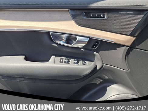 Used 2026 Volvo XC90 B6 Plus w/ Protection Package Premier AWD/4WD image 18
