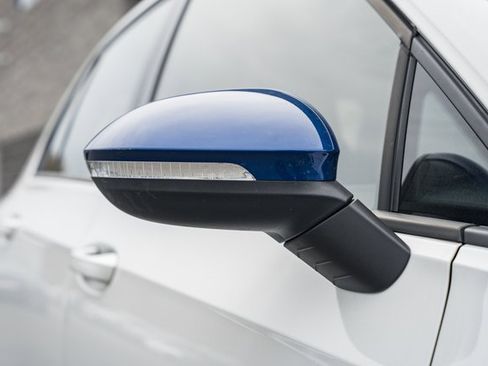 Used 2023 Volkswagen Golf 20th Anniversary Edition image 20