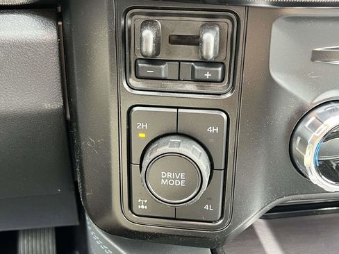 New 2026 Ford F250 Platinum AWD/4WD image 19