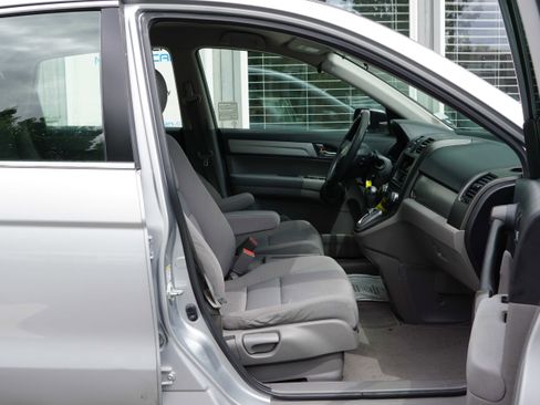 Used 2011 Honda CR-V LX image 32